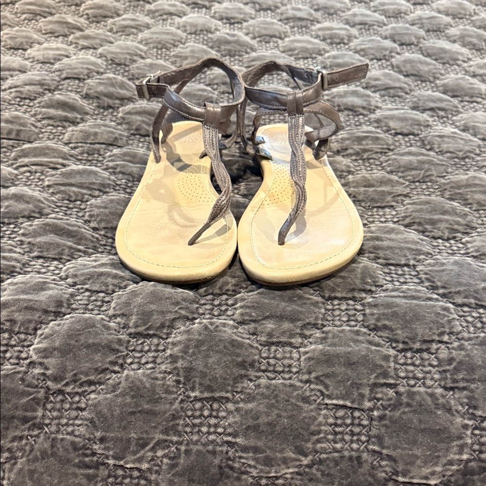 UGG Stylish Metallic Sandals size 9